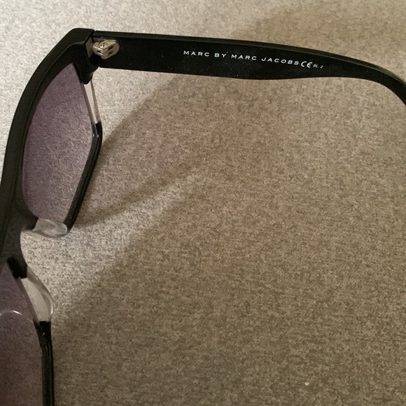 Set of 4 Sunglasses - J. Crew, Marc Jacobs, Le Specs - Picture 7 of 8